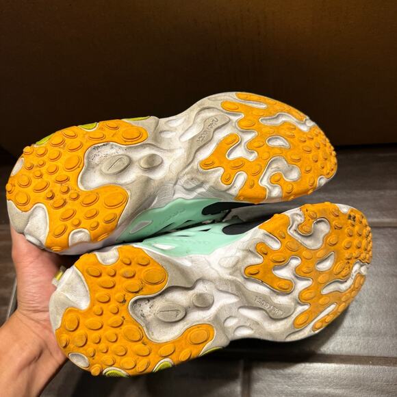 Nike Shoes Womens 7 React Presto Athletic Sneakers CJ0554-001 Black Multicolor - Picture 6 of 8